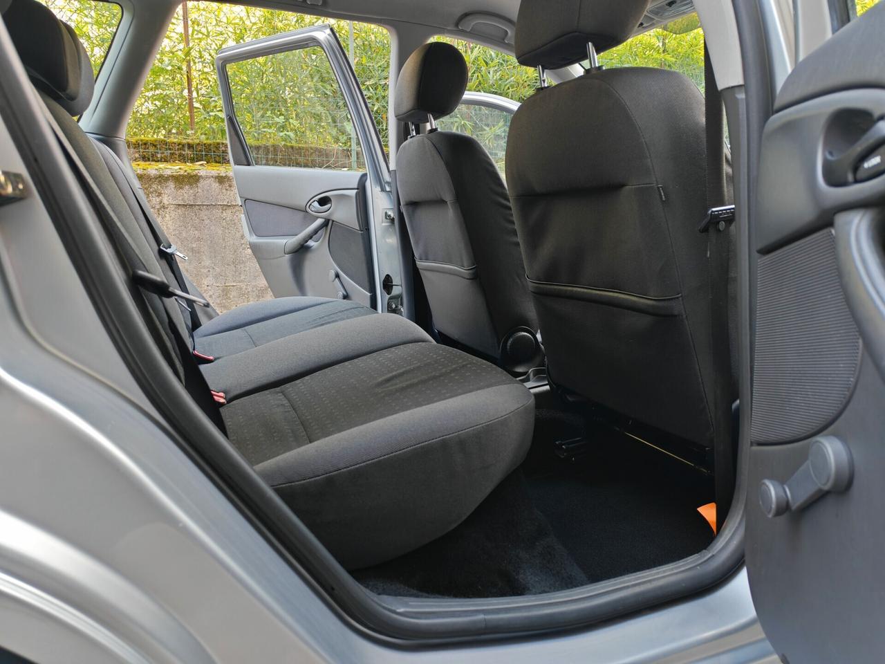 Ford Focus Wagon 1.6 BENZINA 100cv / 73.000km