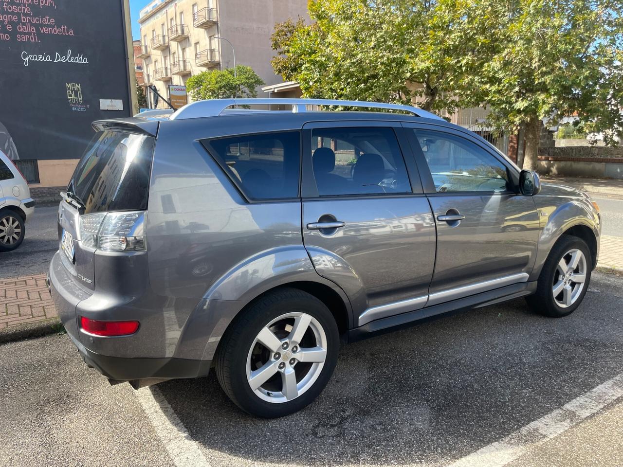 Mitsubishi Outlander 2.4 benzina gpl 7 posti