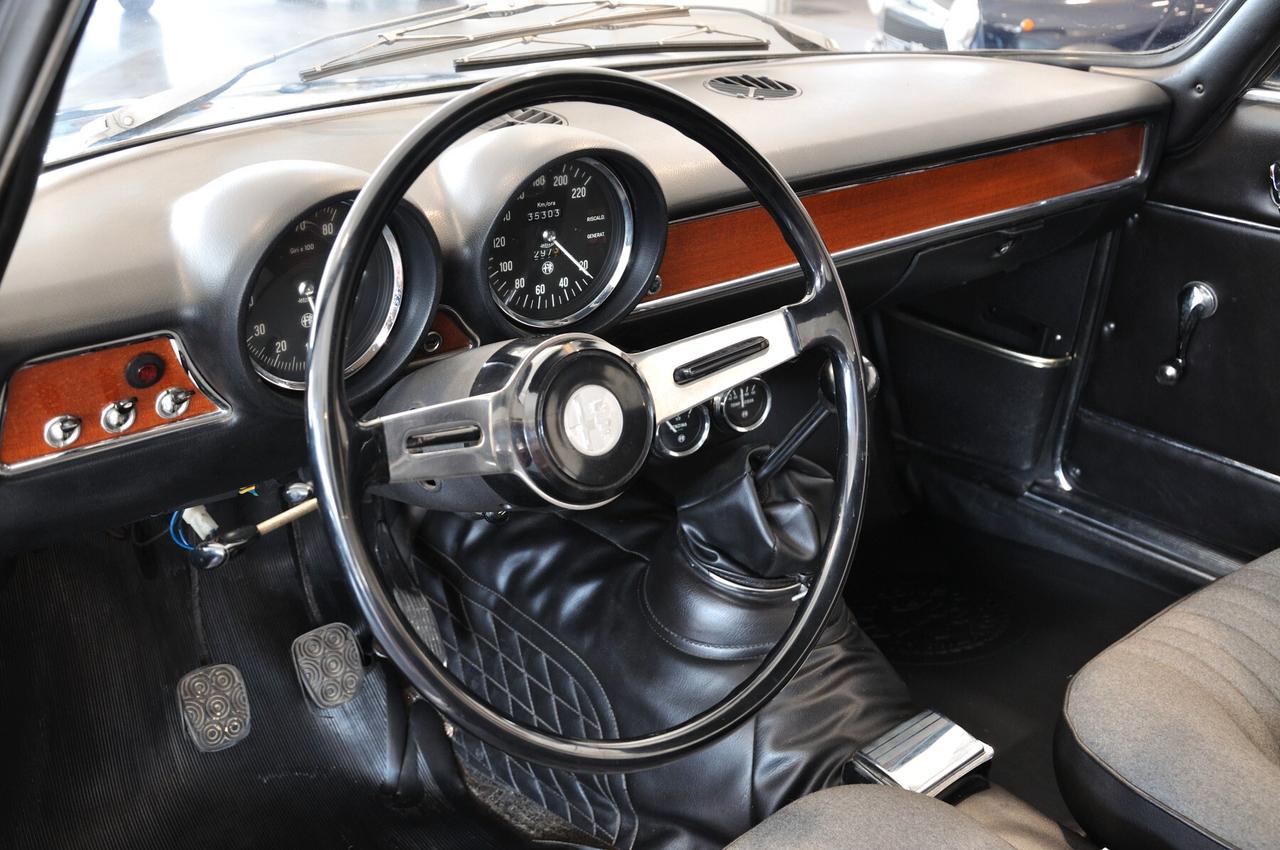 Alfa Romeo GT 1300 Junior ASI Oro conservata