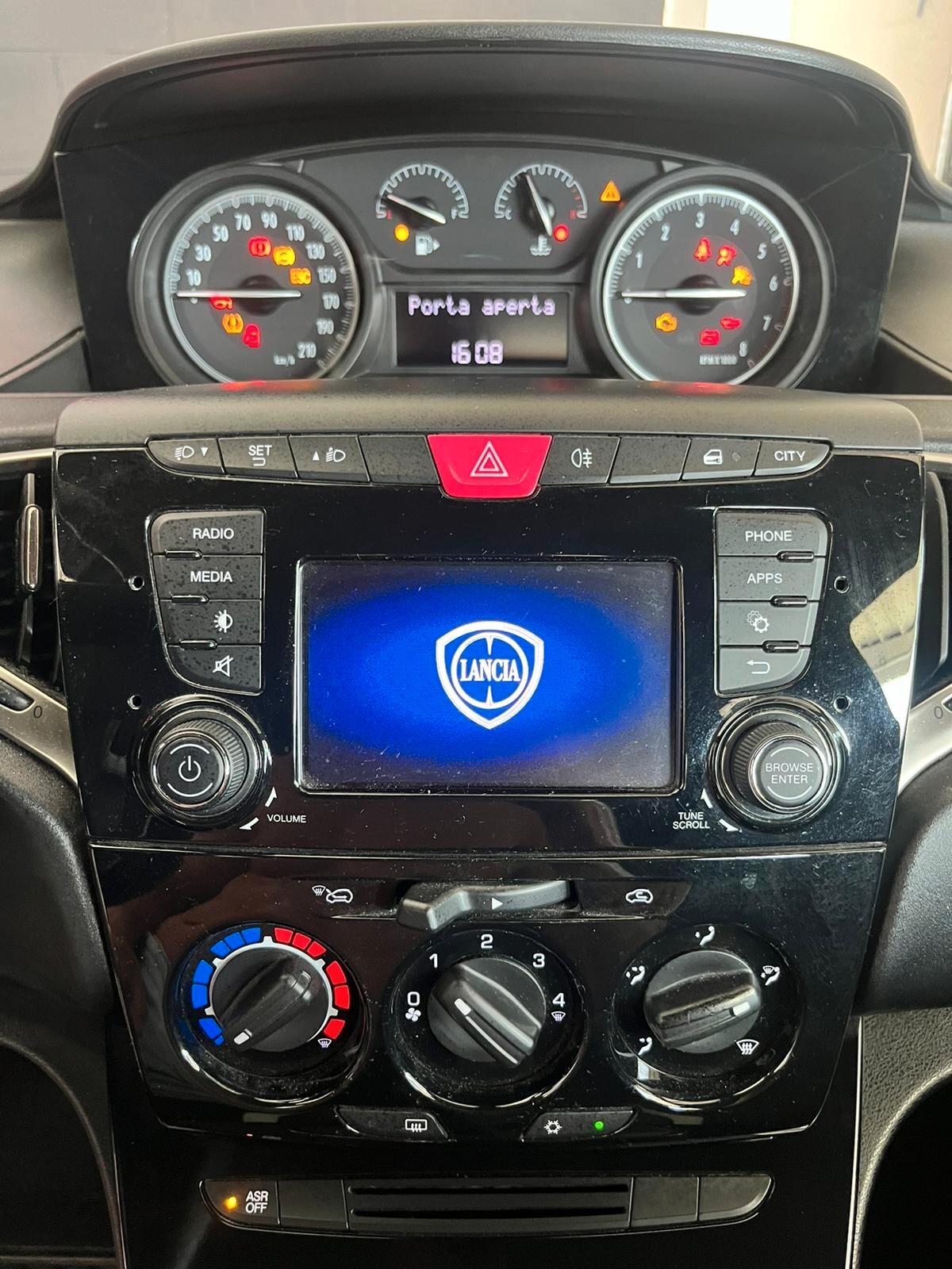 Lancia Ypsilon 1.2 69 CV 5 porte Gold NON VINCOLATO A FINANZ