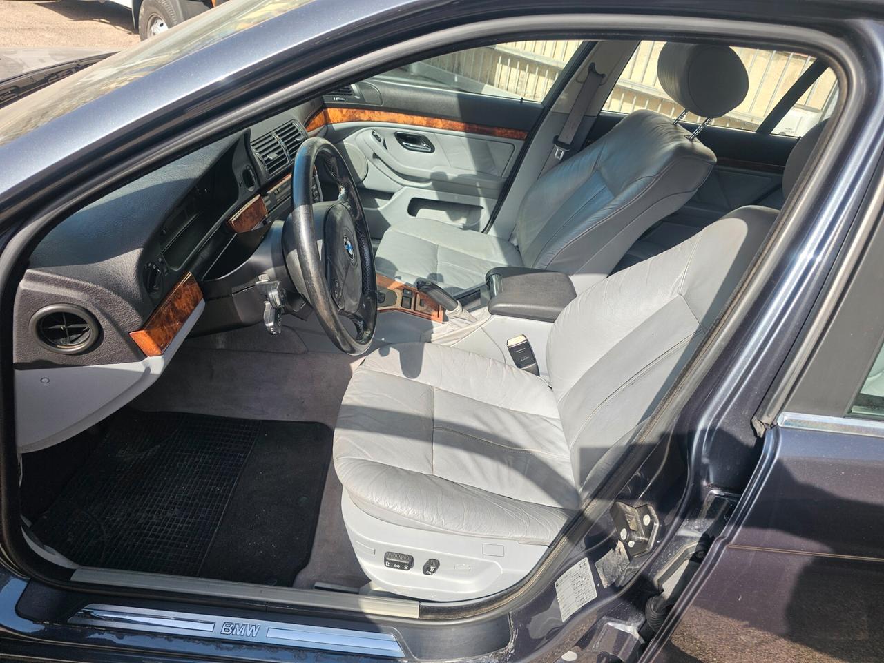 Bmw 535i BERLINA/STORICA/UN OROLOGIO SVIZZERO