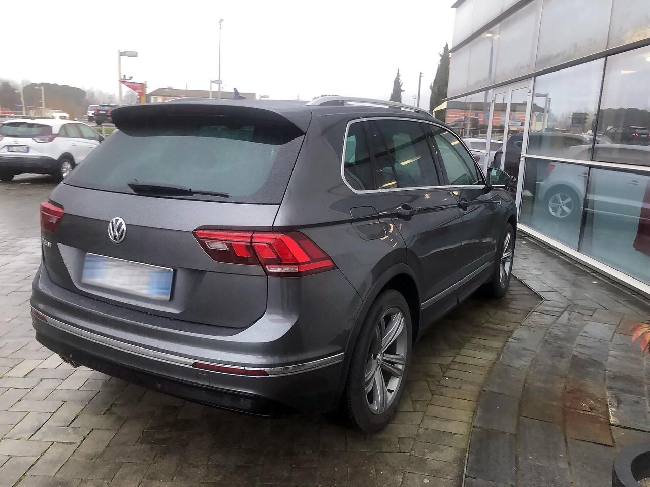 Volkswagen Tiguan 2.0 TDI SCR DSG Sport BlueMotion Technology R-Line
