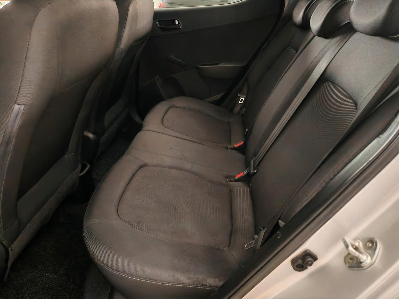 Hyundai i10 1.0 Benzina full optional 2019