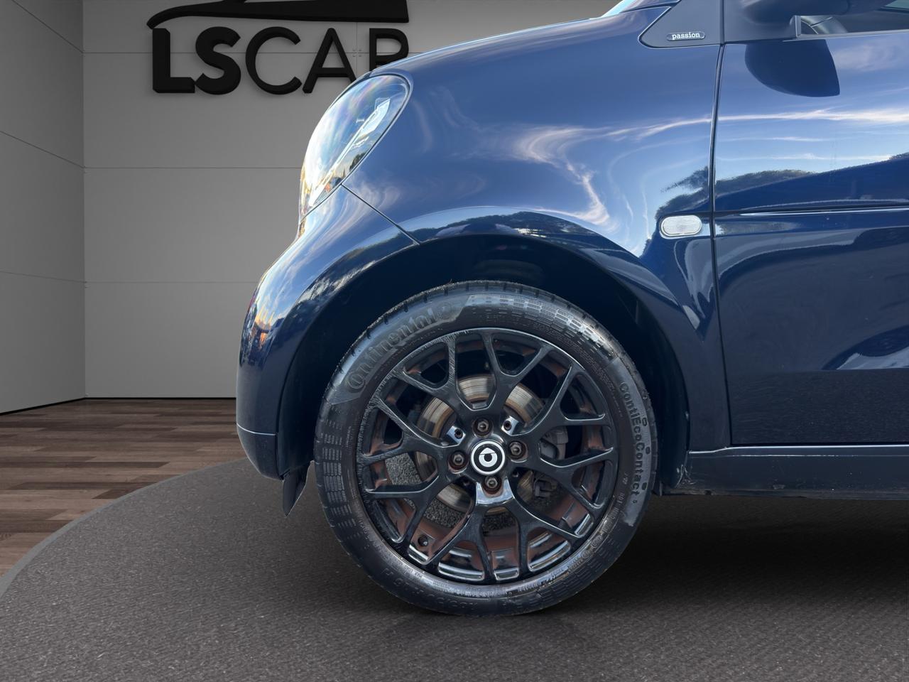 Smart fortwo coupe 1.0 71 CV Paris Blue - Unipro - Promo Finanziamento - Tetto panoramico - Sedili riscaldabili
