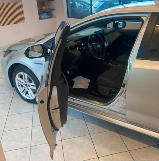 Toyota Corolla Touring Sports 1.8 Hybrid Business