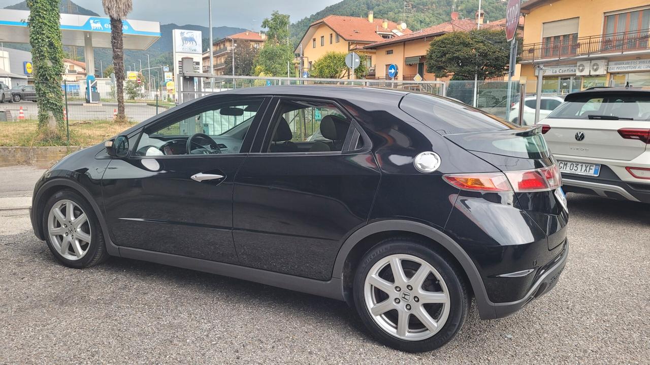 Honda Civic 2.2 i-CTDi 5p. Exclusive