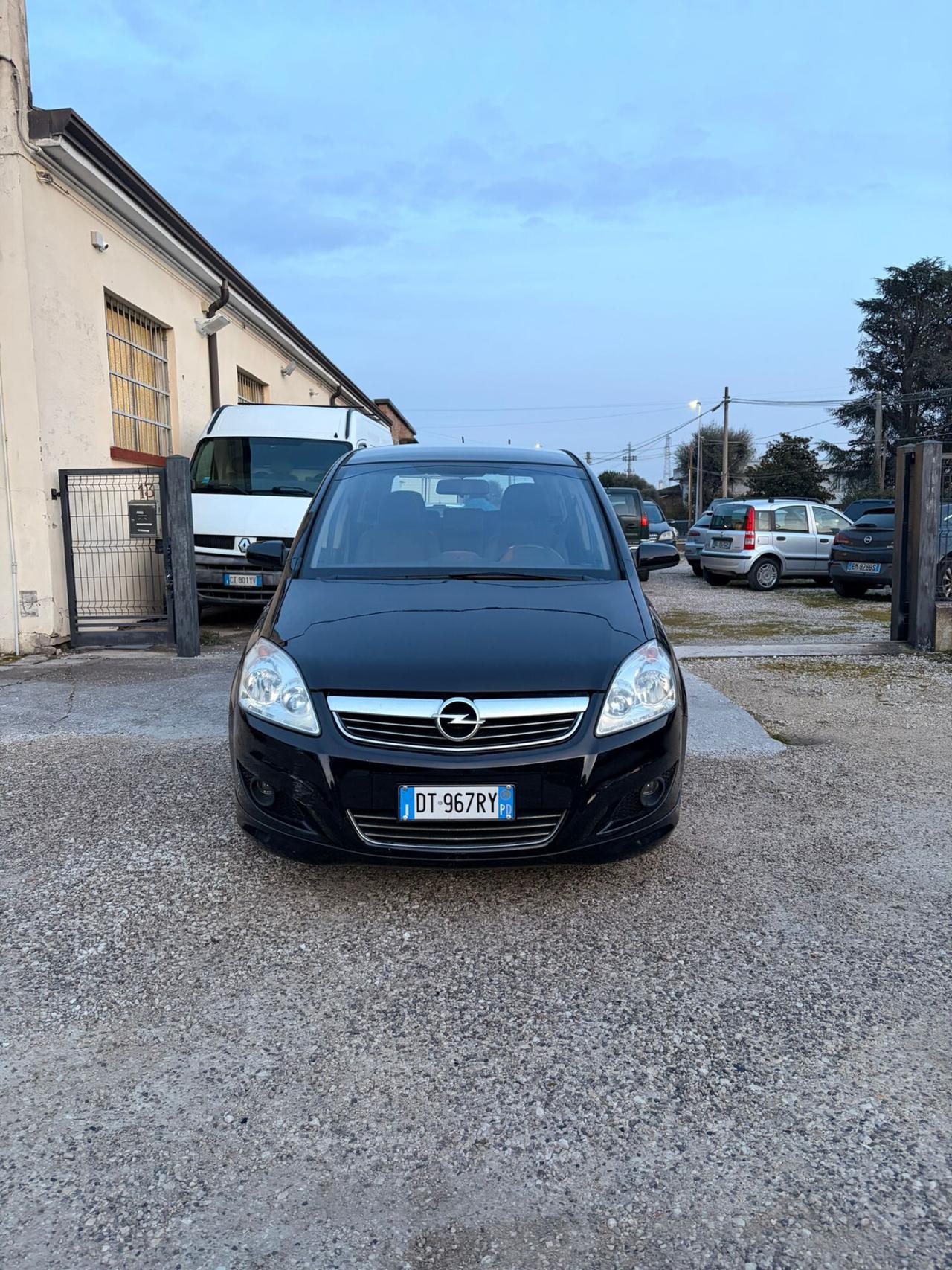 Opel Zafira 1.6 16V ecoM 94CV Cosmo
