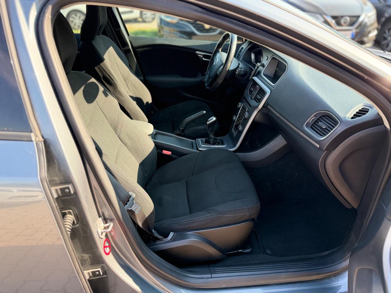 Volvo V40 D2 1.6 SUMMUM