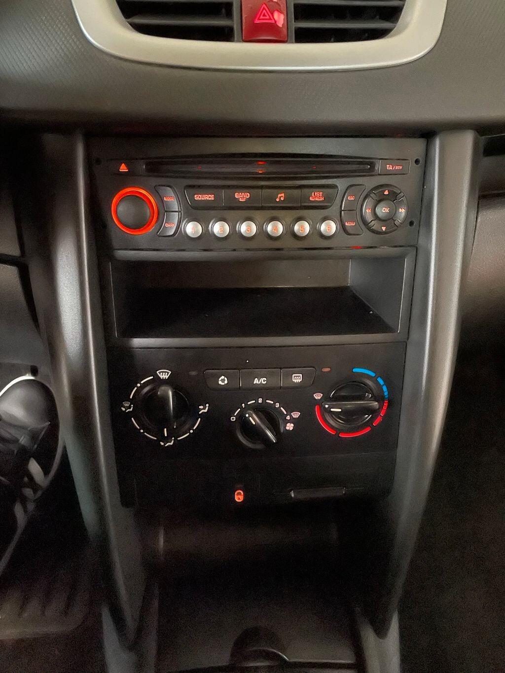 Peugeot 207 1.4 HDi 70CV 3p. ONE Line OK NEOPATENTATI 100 MILA KM.