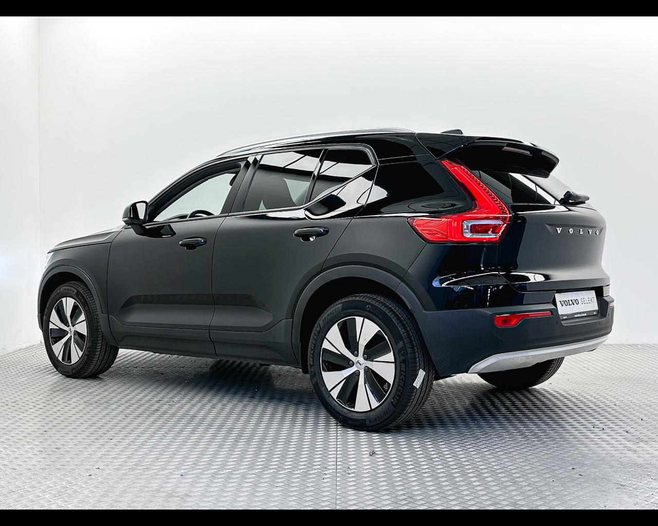 VOLVO XC40 (2017-->) - XC40 T3 Geartronic Business
