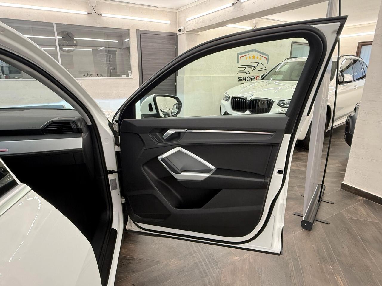 Audi Q3 35 TDI S tronic Business plus