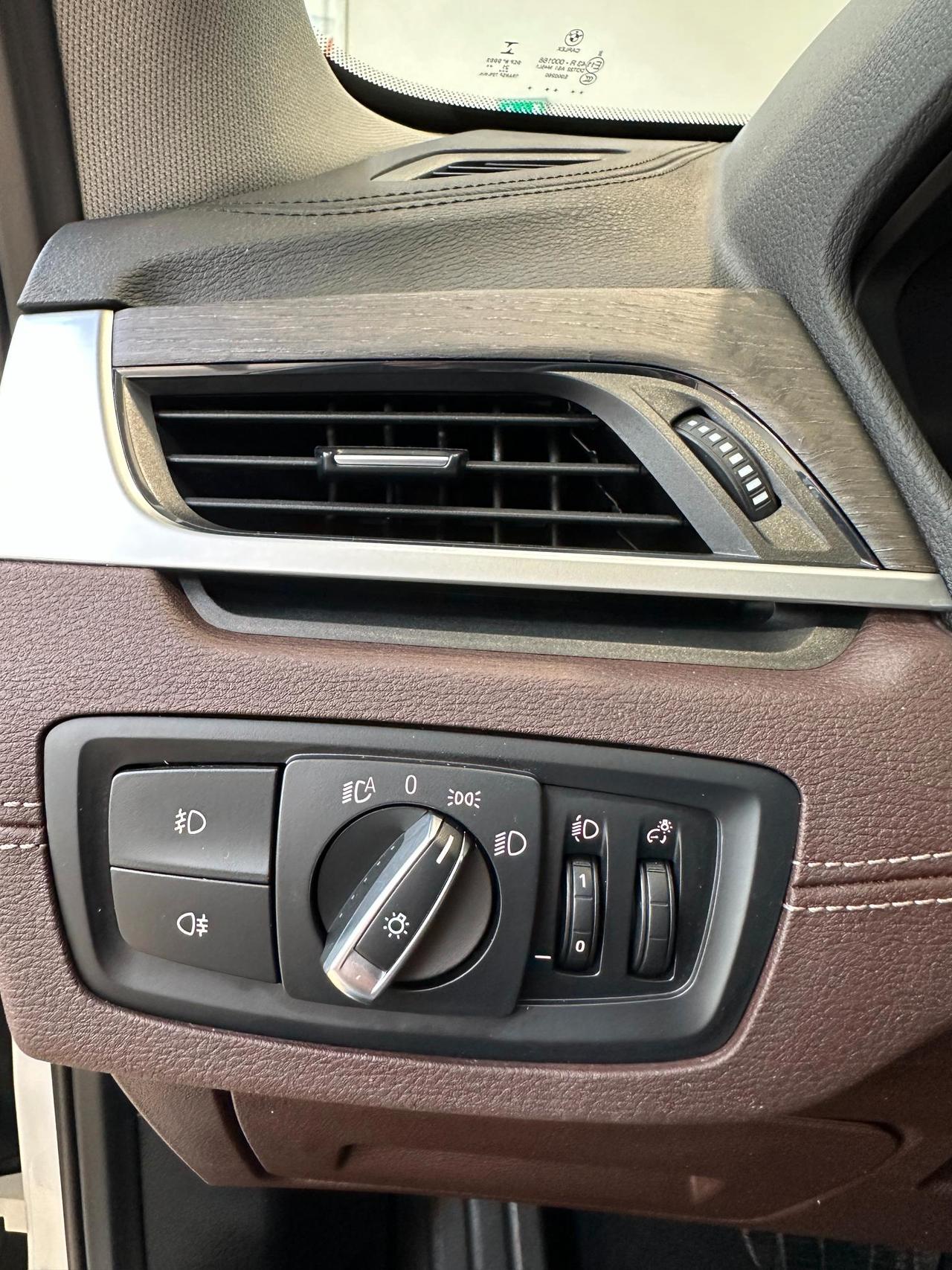 BMW X1 sdrive18i xLine Plus Auto-18"-Camera-Pelle-Carplay-IVA