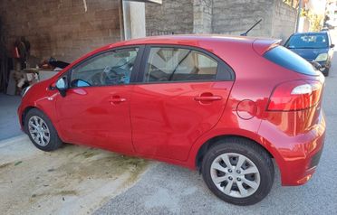 Kia Rio 1.1 CRDi 5p. Cool 38000 km