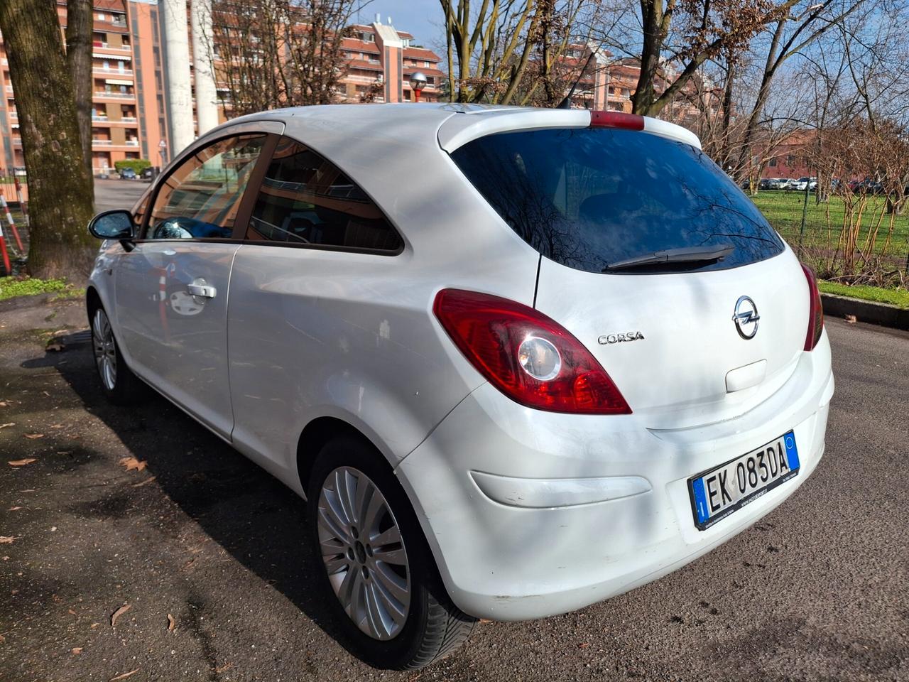 Opel Corsa 1.2 80CV 3 porte GPL-TECH Club benzina