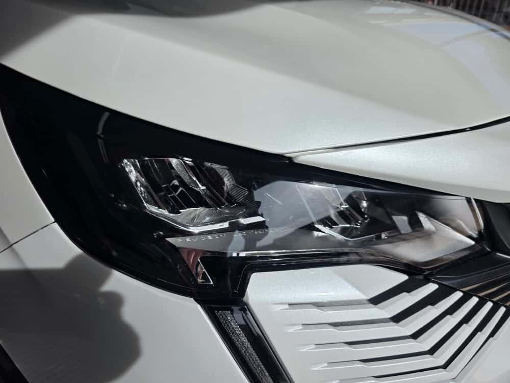 Peugeot 3008 1.5hdi 2023 EAT8 Allure