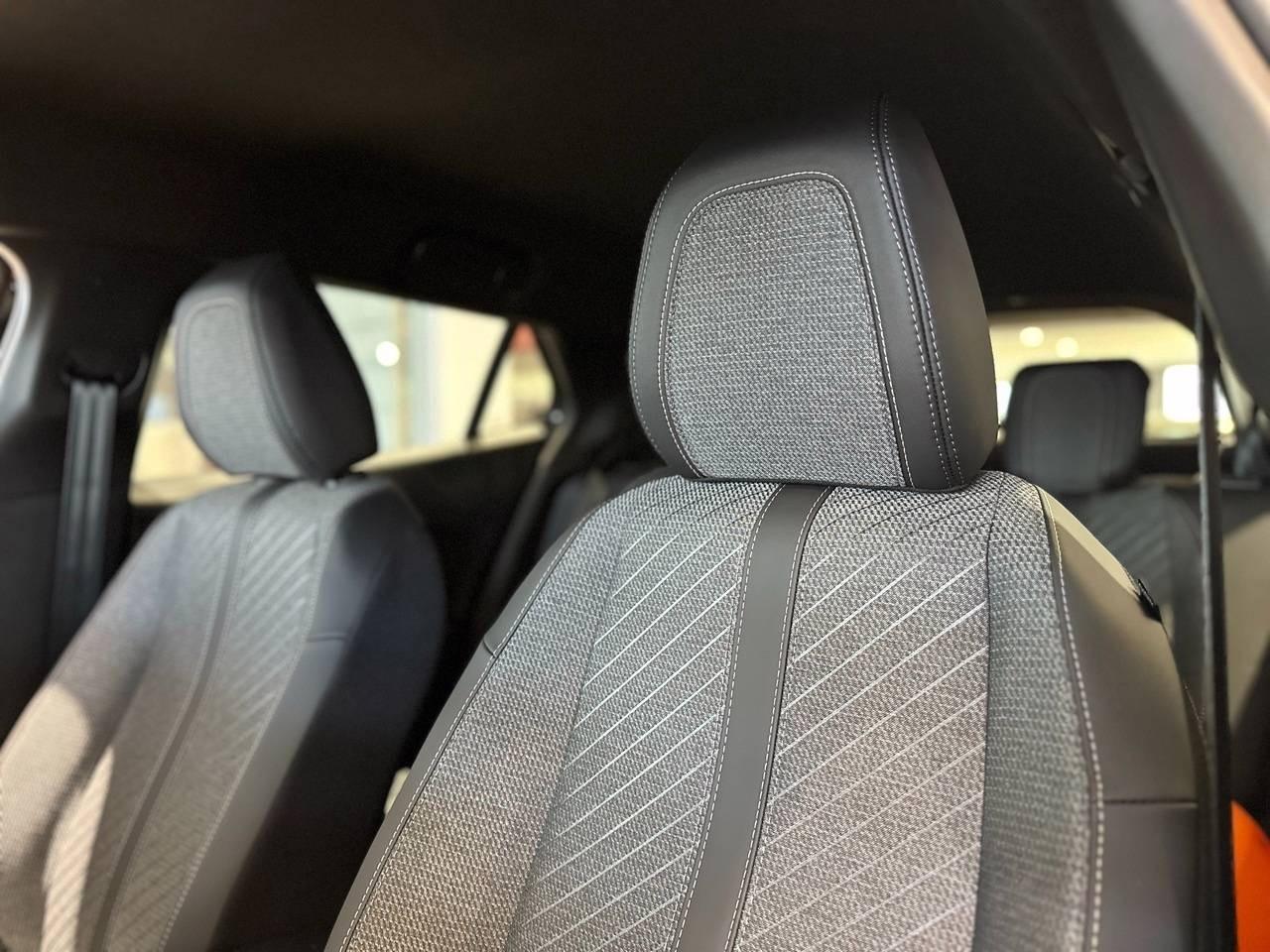 PEUGEOT 2008 II 2023 - 2008 1.2 puretech Allure s&s 100cv