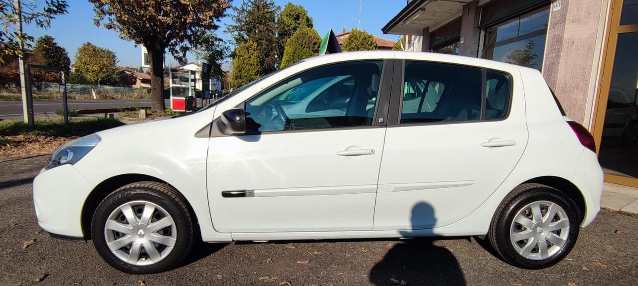 Renault Clio 1.2 16V 5 porte Dynamique