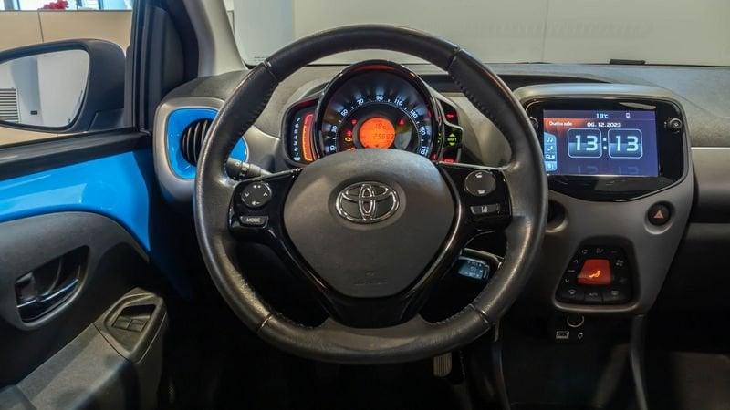 Toyota Aygo II 2018 5p 5p 1.0 x-play 72cv