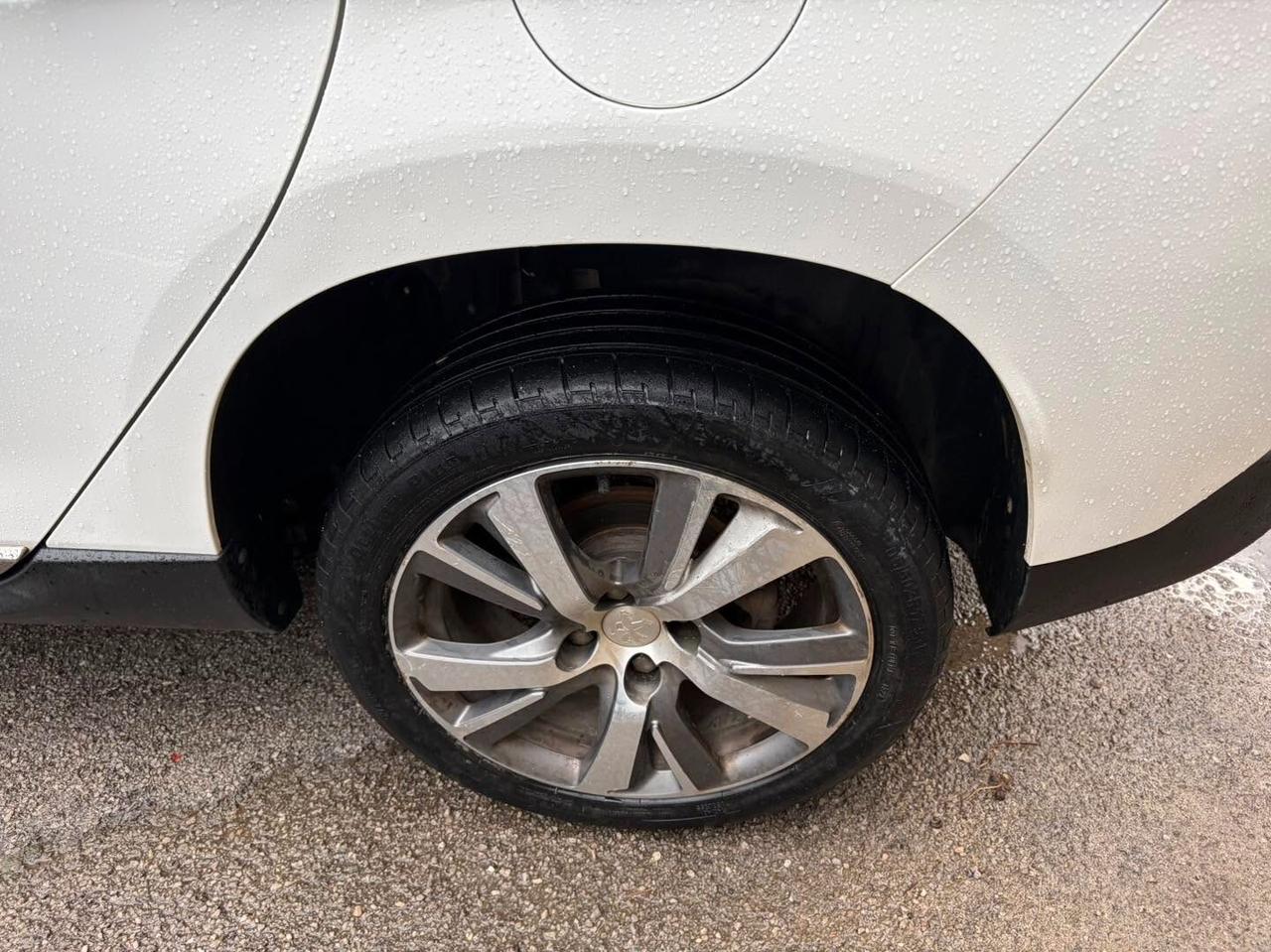 Peugeot 2008 1.6 e-HDi 92 CV Stop&Start Allure
