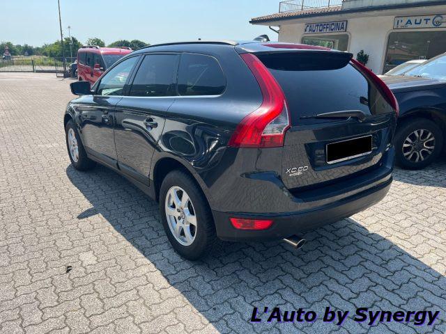VOLVO XC60 2.4 D 163 CV AWD Geartronic Summum