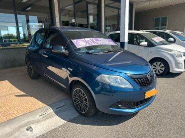 Lancia Ypsilon 1.0 FireFly 5 porte S&S Hybrid Alberta Ferretti