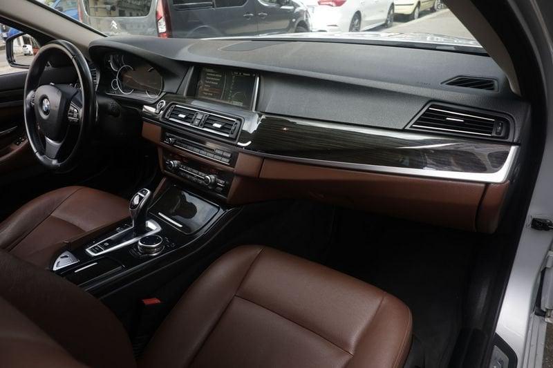 BMW Serie 5 525d Luxury Touring Unicoproprietario