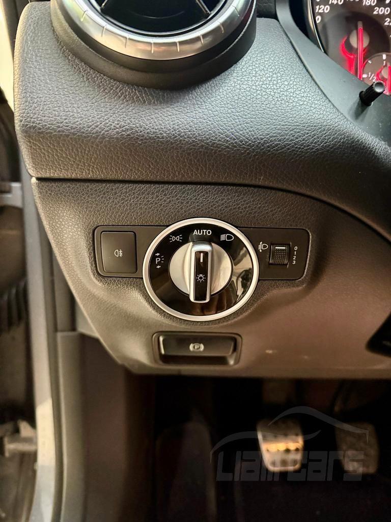 Mercedes CLA Berlina CLA 180 Premium