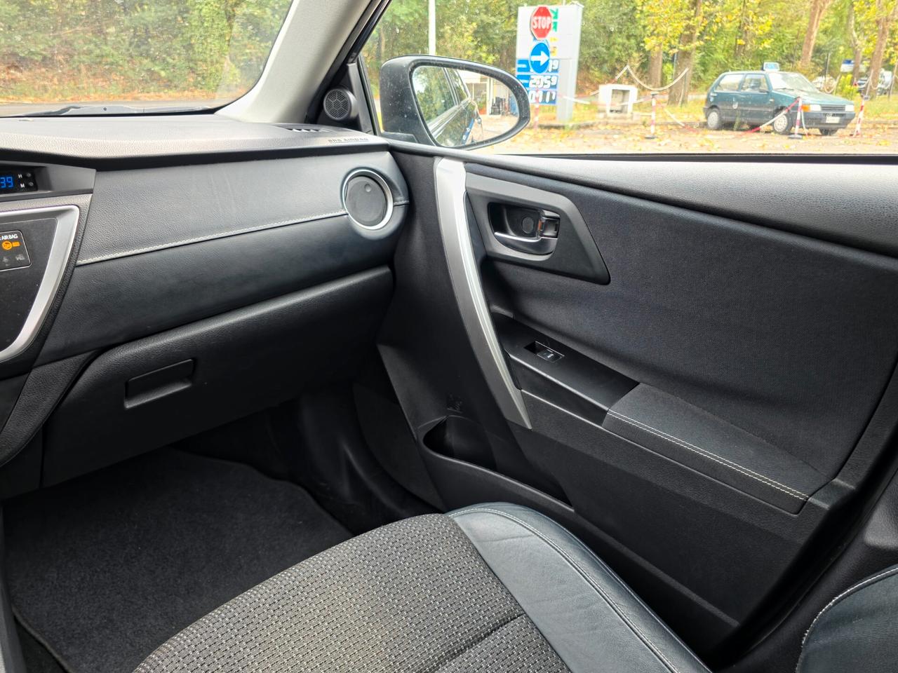 Toyota Auris 1.8 Hybrid Lounge E5B Automatica NEO 2014