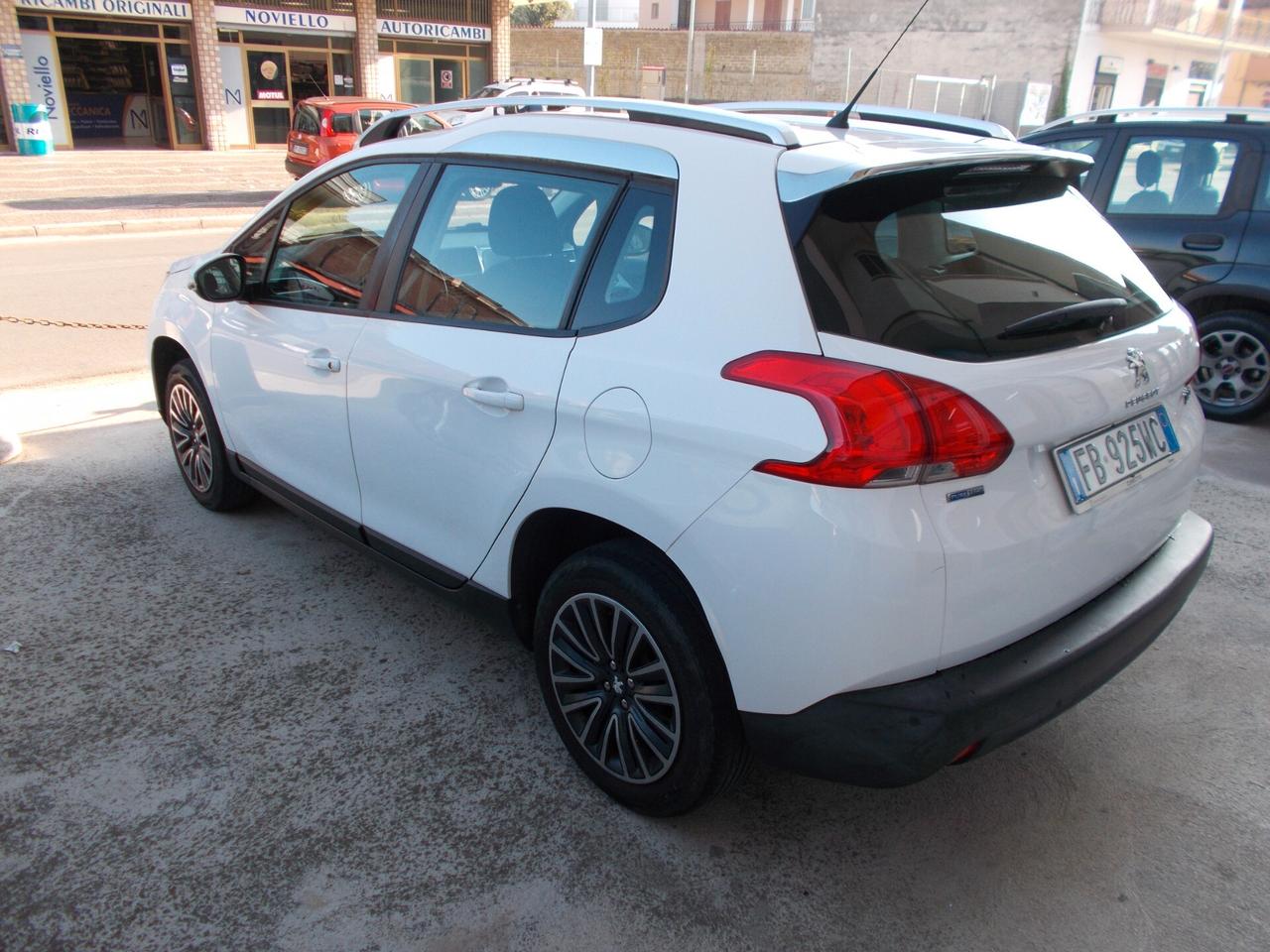 Peugeot 2008 PureTech 82 Allure