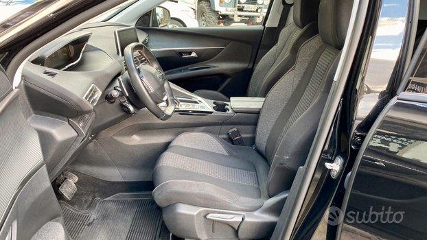 PEUGEOT 3008 1.6 HDI 120cv Aut