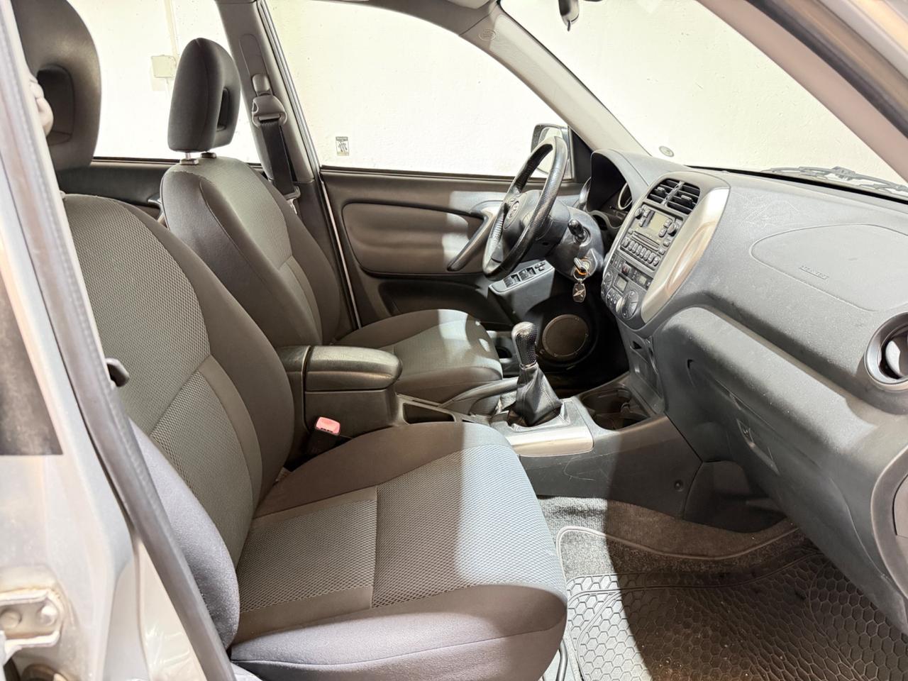 Toyota RAV 4 RAV4 2.0 Tdi D-4D cat 5 porte Sol 4x4