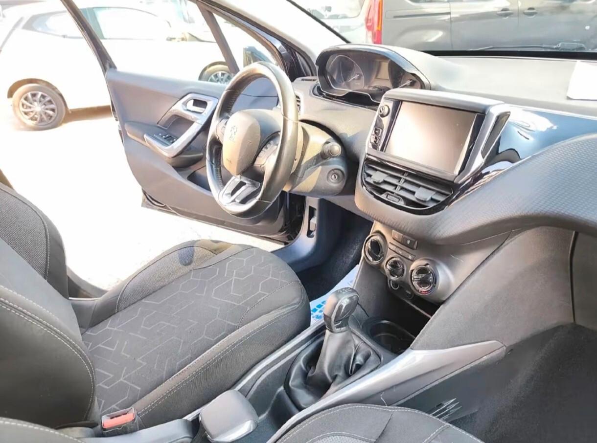 Peugeot 2008 1.6 BlueHDi 100 CV Allure
