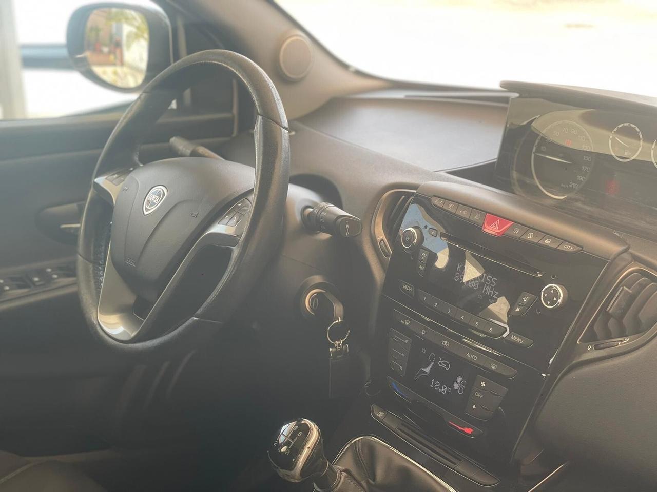 Lancia Ypsilon 1.3 MJT 16V 95 CV 5 porte S&S Platinum