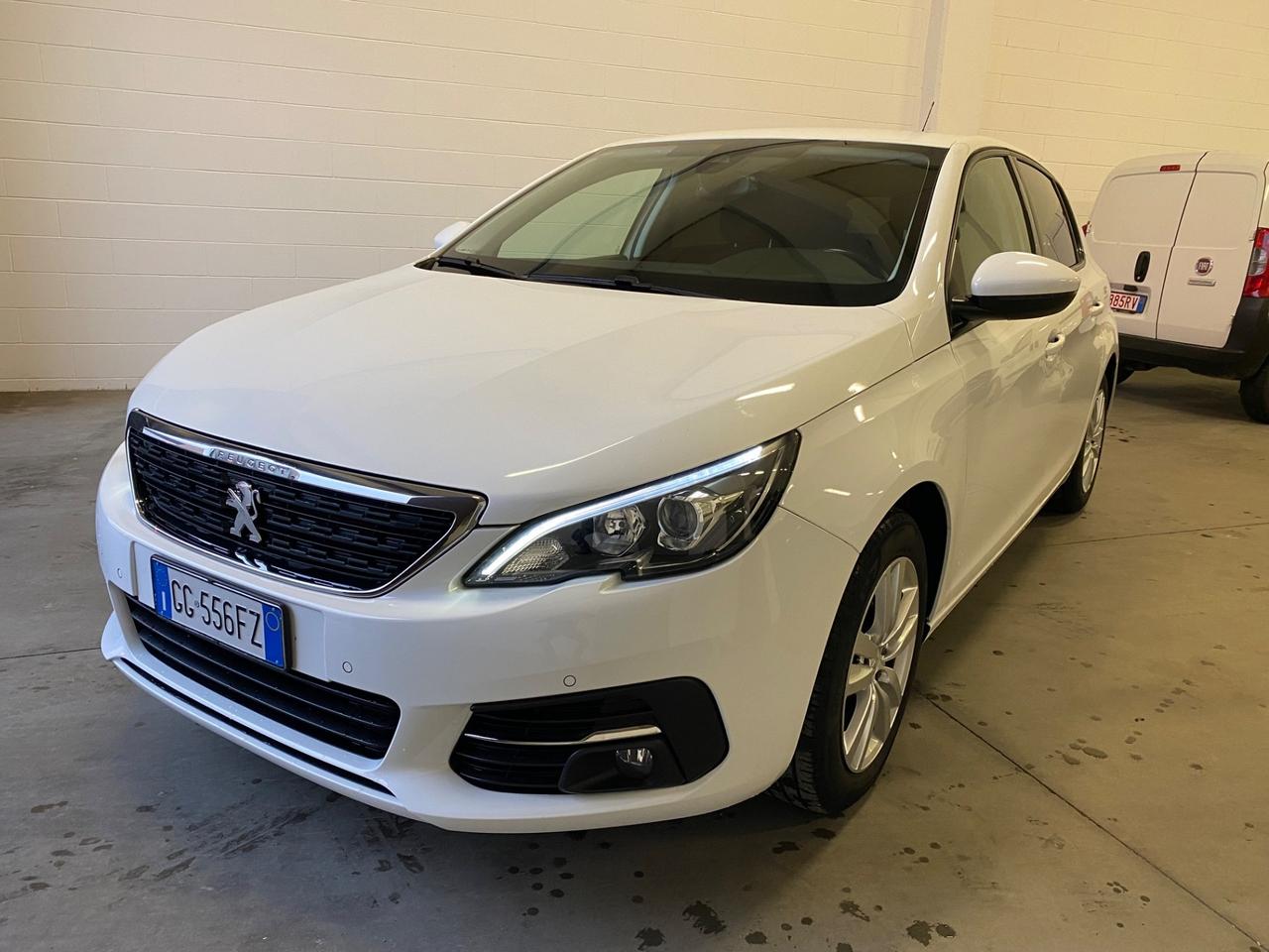 Peugeot 308 My21 Berlina 1.5 130 CV EAT8 Active Business