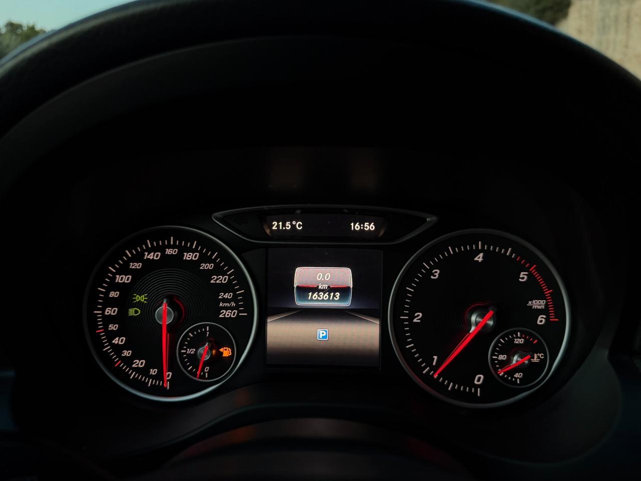 Mercedes A180 Sport/1.5 110 CV/KEYLESS/CAMERA/AMBIENT LIGHTS