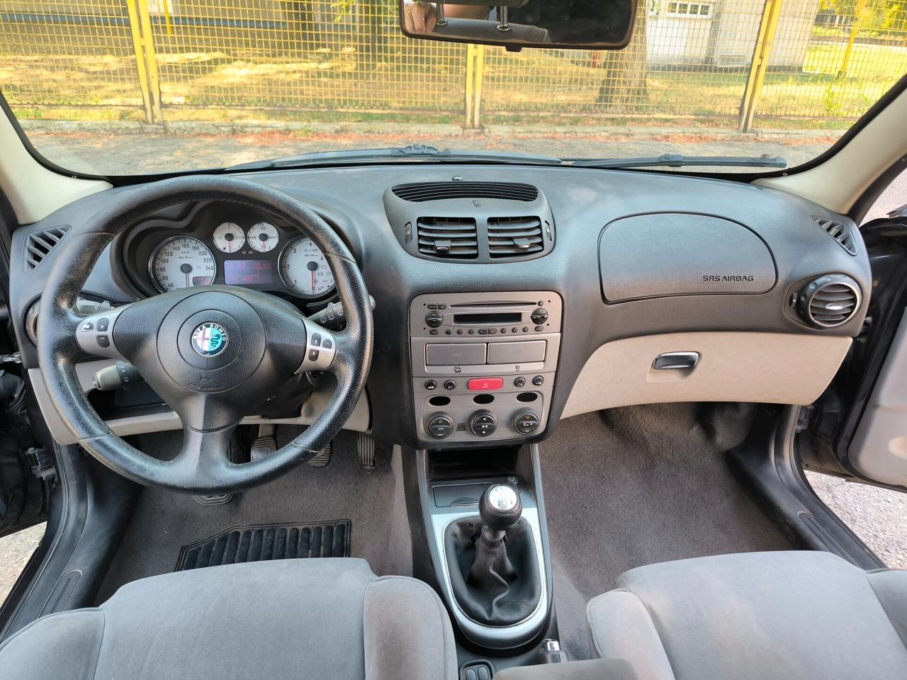 Alfa Romeo 147 1.9 JTD (120) 5 porte Distinctive