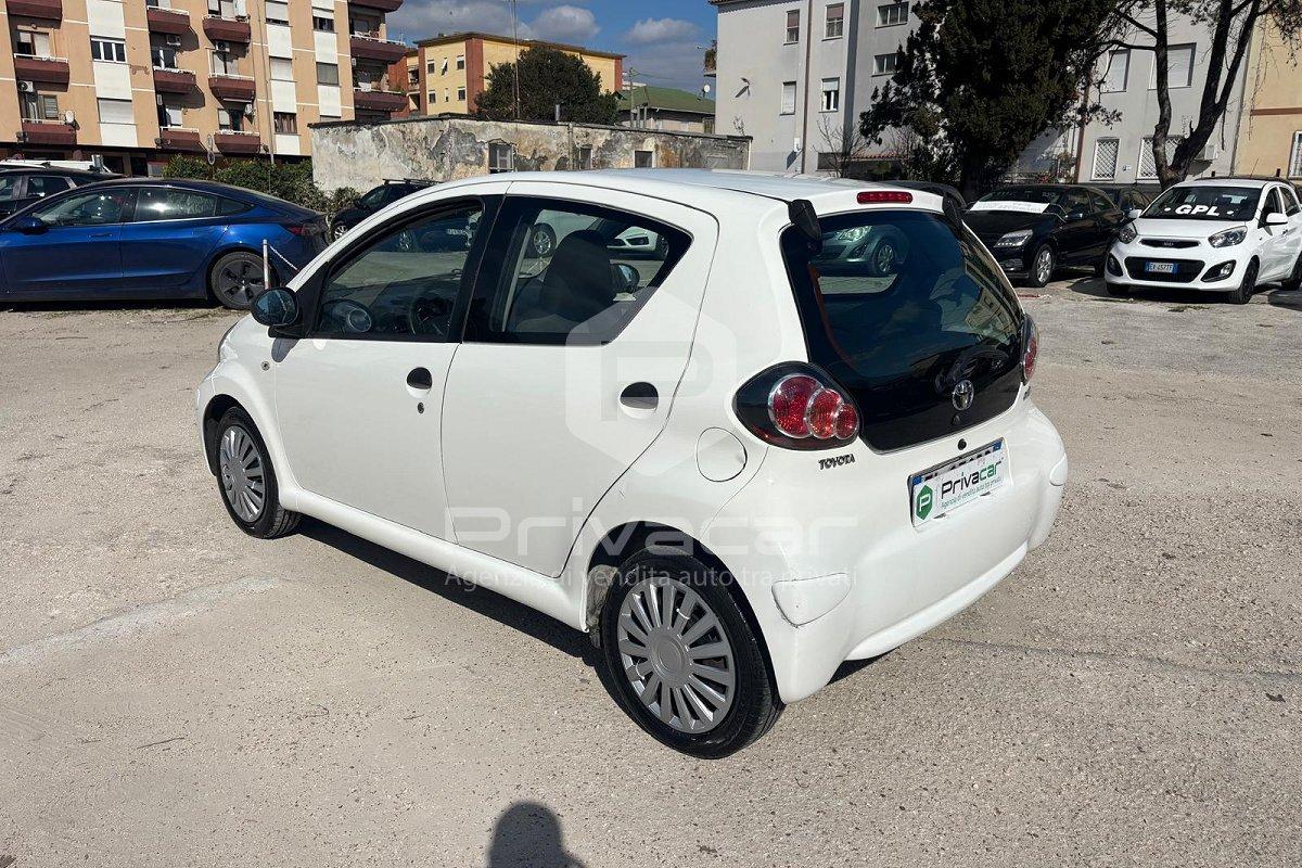 TOYOTA Aygo 1.0 12V VVT-i 5 porte Sol Connect