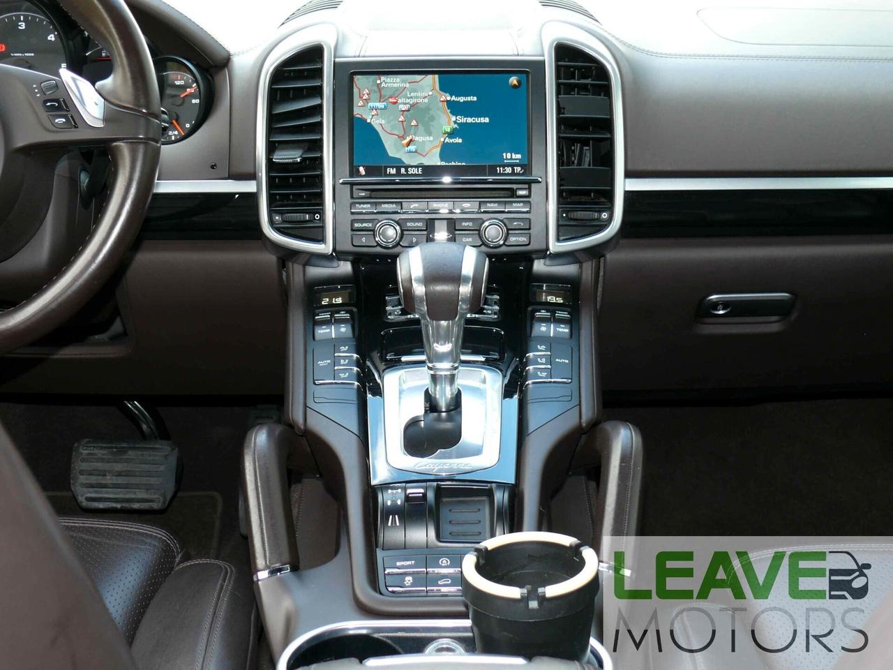 Porsche Cayenne 3.0 Diesel (M1401)