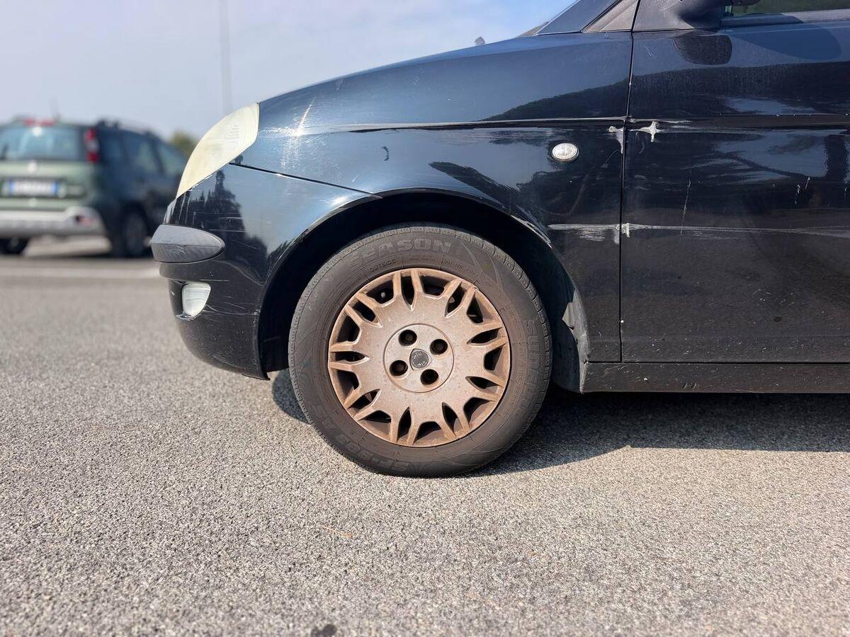 Lancia Ypsilon 1.2 8v