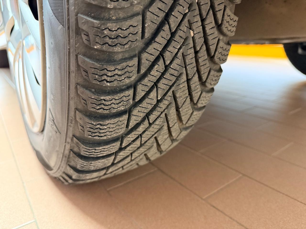 Volkswagen Polo 1.2 benzina 86cv Neopatentati