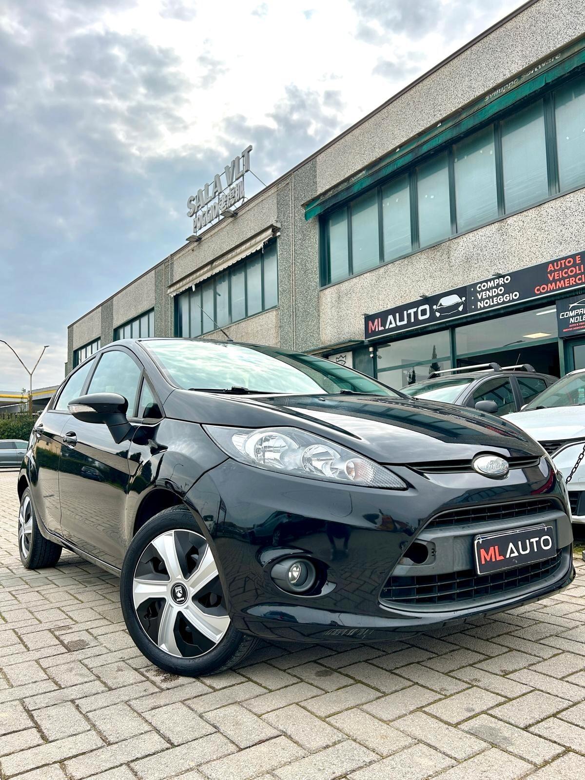 Ford Fiesta 1.4 TDCi 68CV 5 porte Titanium