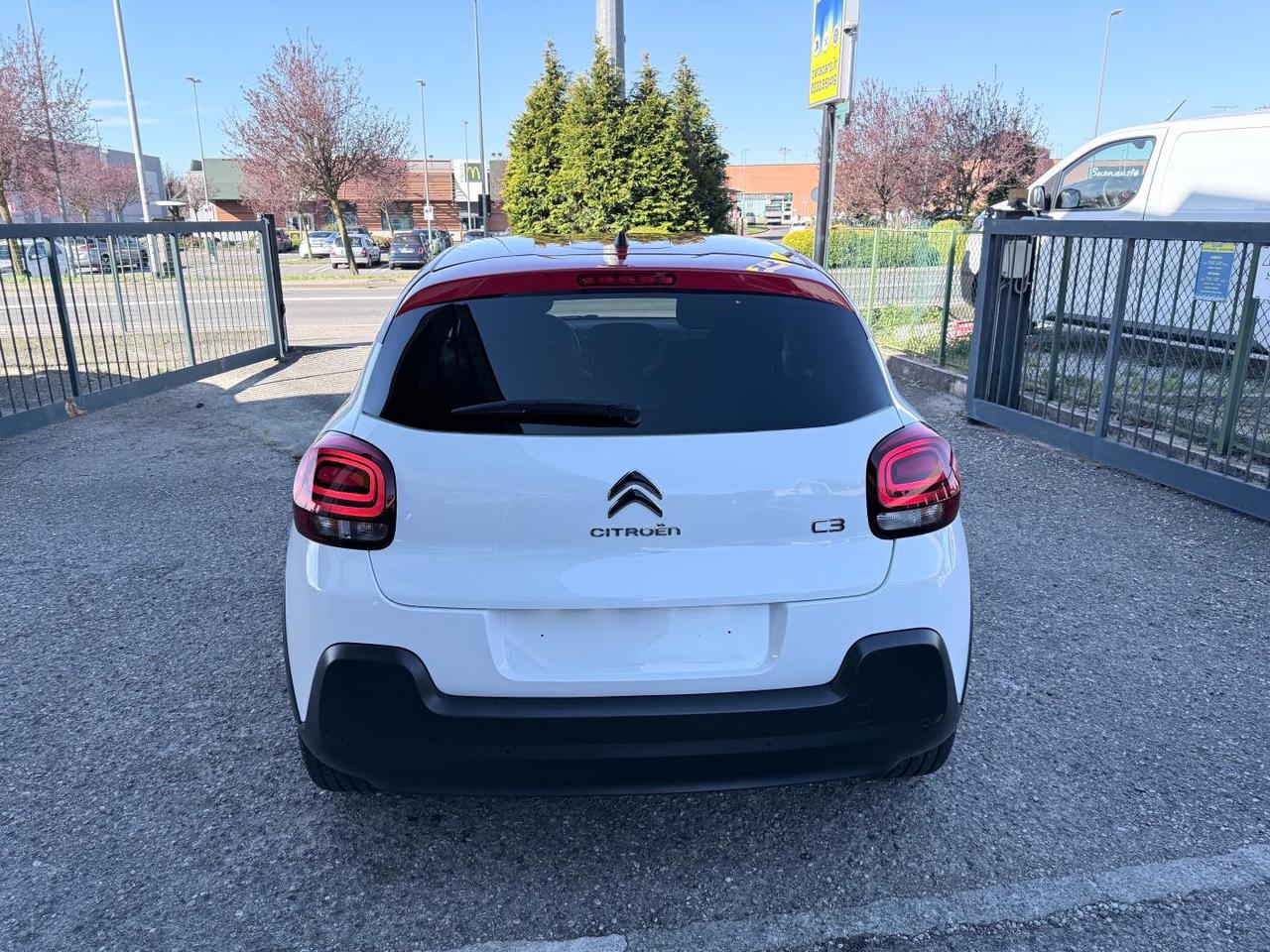 Citroen C3 1.2 puretech Shine s&s 83cv