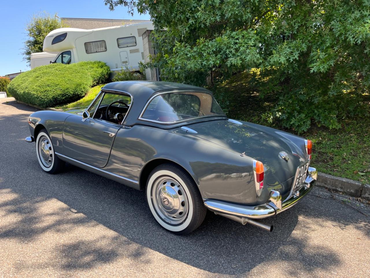 Alfa Romeo Giulia Spider Italiana Hard Top