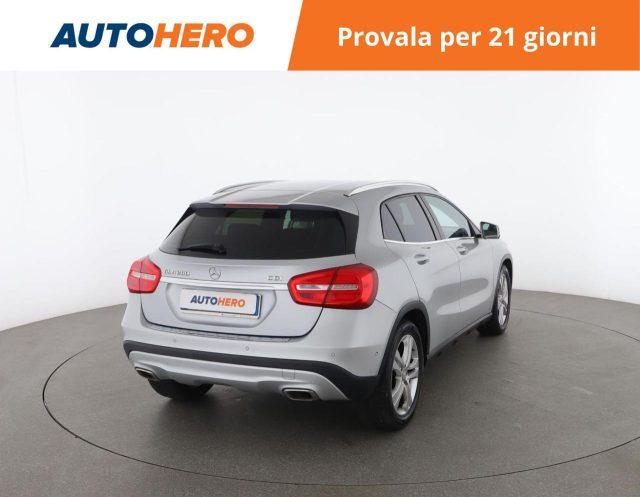 MERCEDES-BENZ GLA 200 d Automatic Sport
