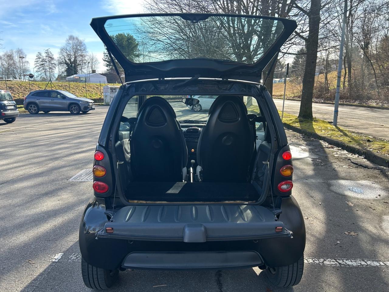 Smart ForTwo 700 coupé pure (37 kW)