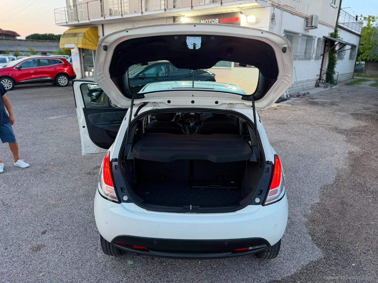 LANCIA Ypsilon 0.9 T.Air 85CV 5p. Met.Ec. Gold