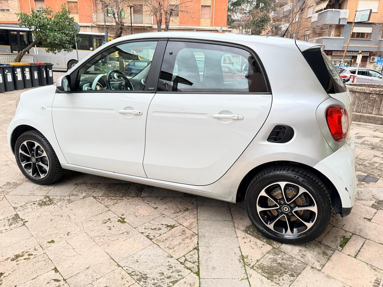 Smart ForFour 70 1.0 Passion 01/2016