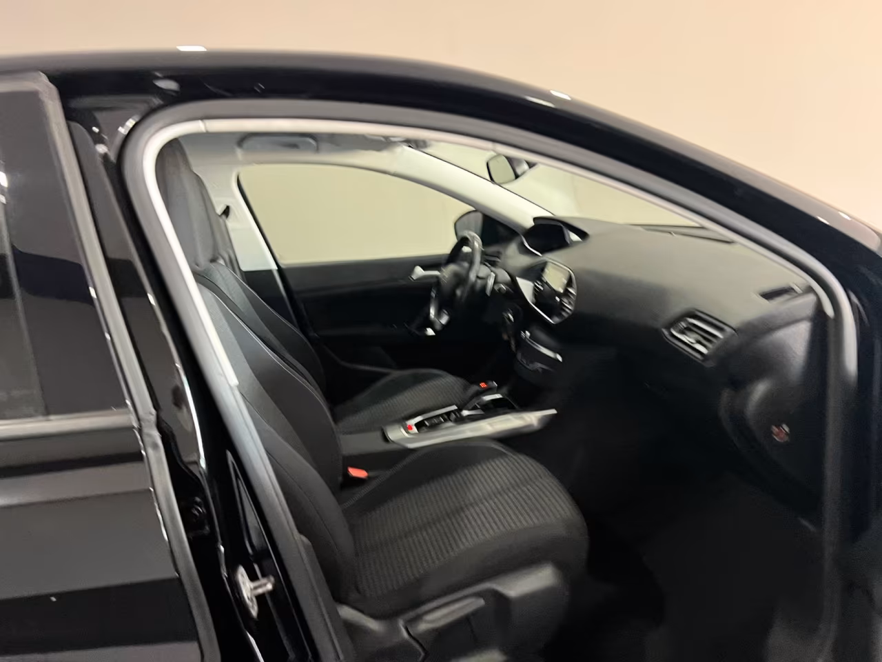 Peugeot 308 BlueHDi 130 S&S EAT8 SW Active VIRTUAL COCKPIT