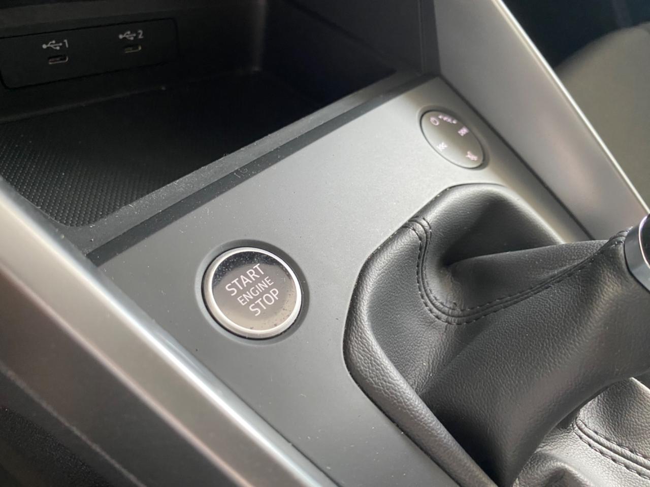 Audi New A3 SPB 30TDI 2.0D SPORT R18/FULL LED2022