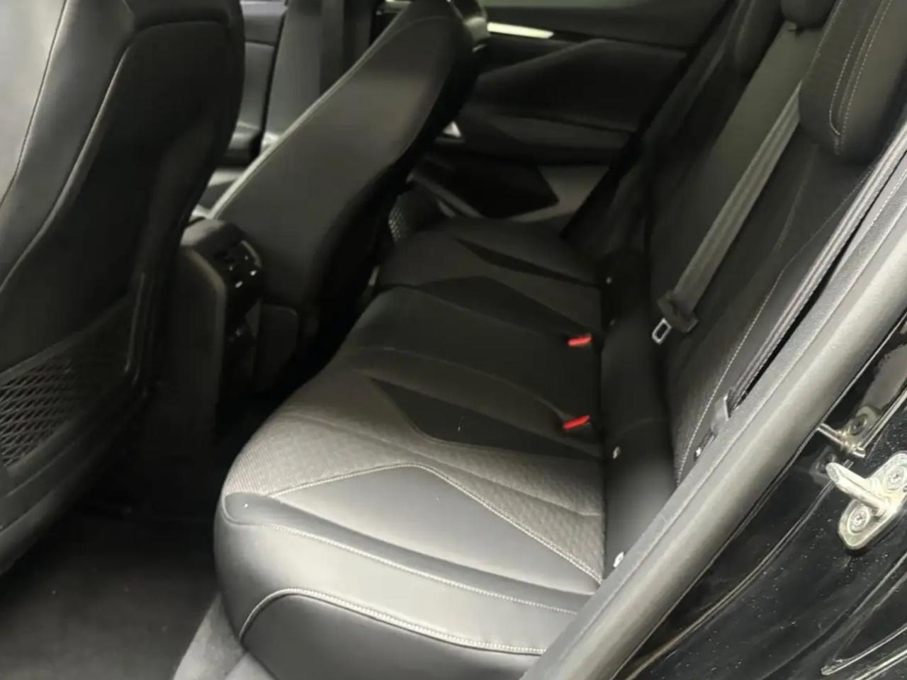 DS4 4 PureTech 130 aut. Cross Trocadero Perfetta